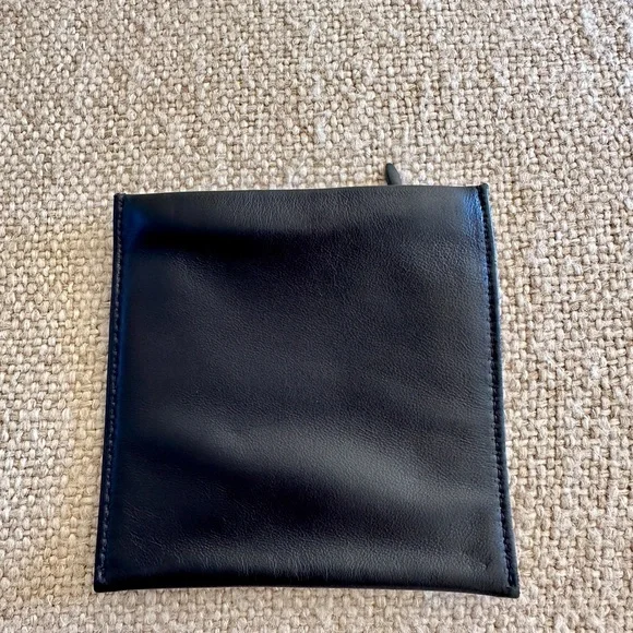 100% Authentic NWT CHANEL Lambskin Large Travel Jewelry Pocket Square Pouch - Picture 2 of 6